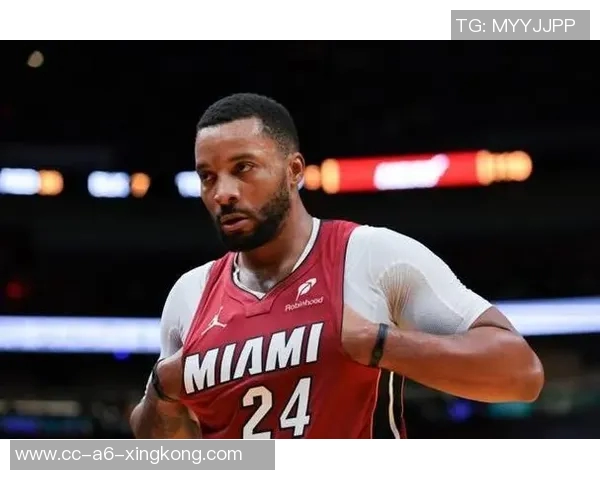 鲍威尔表现抢眼16投9中罚球全中砍下25分7篮板5助攻助队取胜